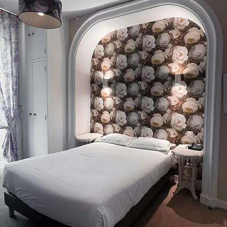 Hotell The Originals Chateau De Perigny 3*