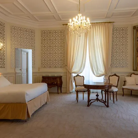 Hotel The Originals Chateau De Perigny 3*