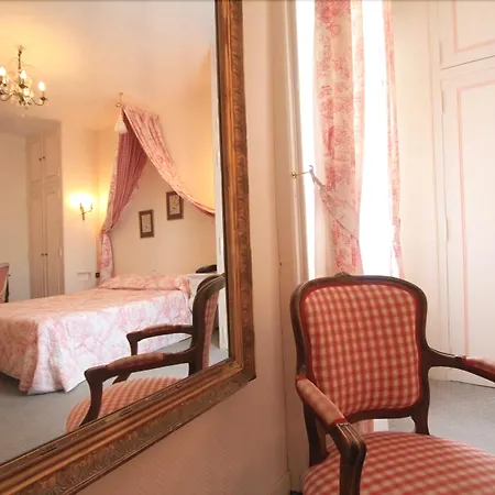 酒店 The Originals Chateau De Perigny 武耶