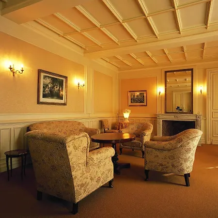 酒店 The Originals Chateau De Perigny 武耶