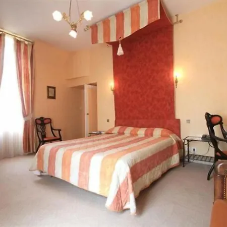 Hotell The Originals Chateau De Perigny 3*