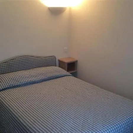 酒店 The Originals Chateau De Perigny 武耶