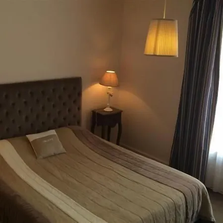 Hotell The Originals Chateau De Perigny