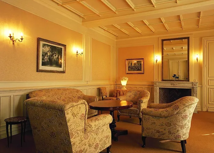 Hotel The Originals Chateau De Perigny Vouillé