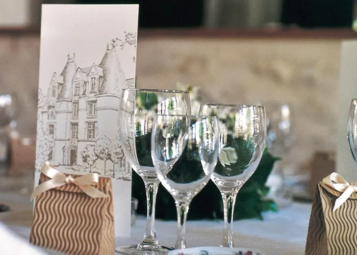 Szálloda The Originals Chateau De Perigny Vouillé